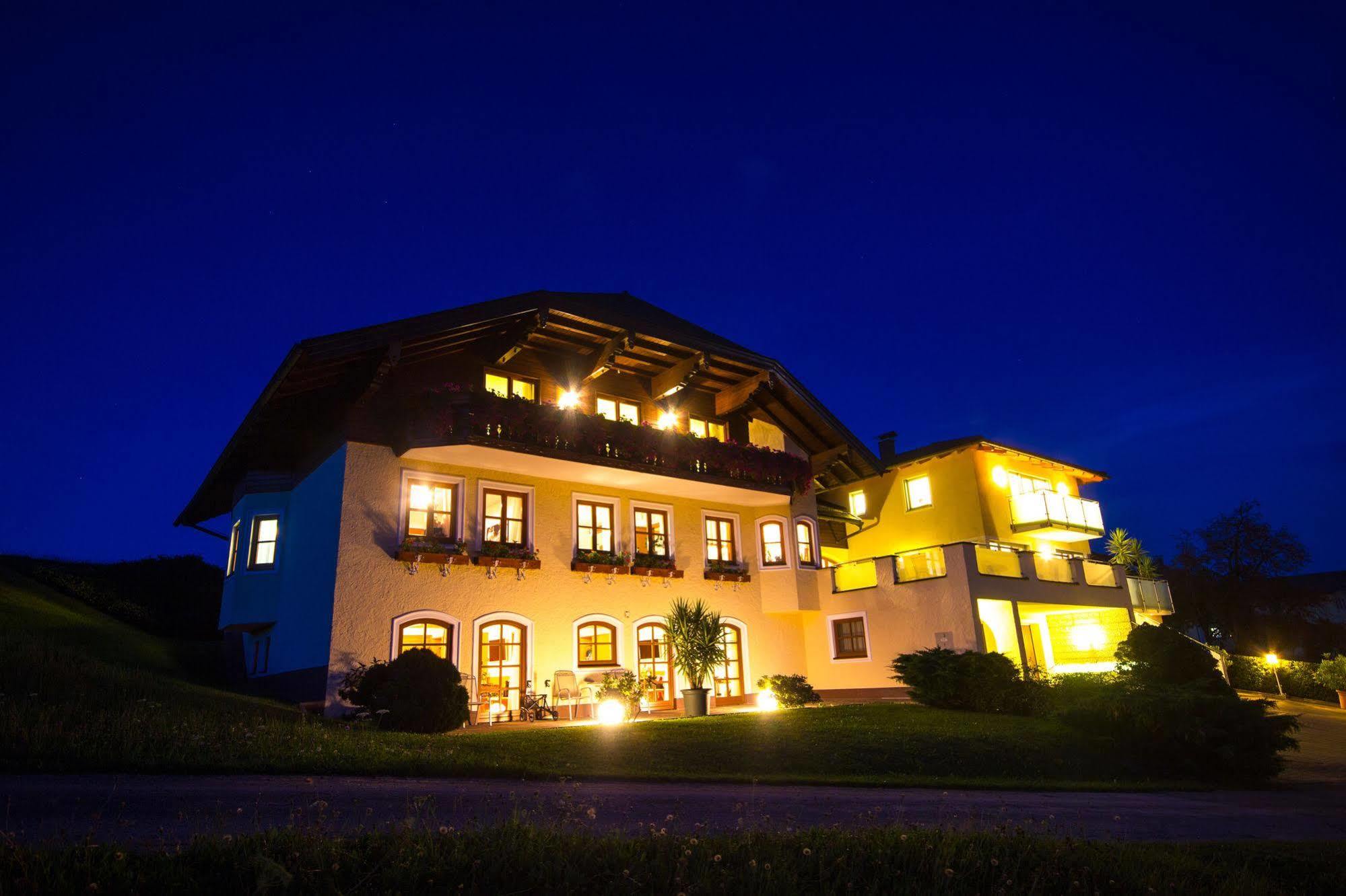 Gaestehaus Stabauer Mondsee Dış mekan fotoğraf